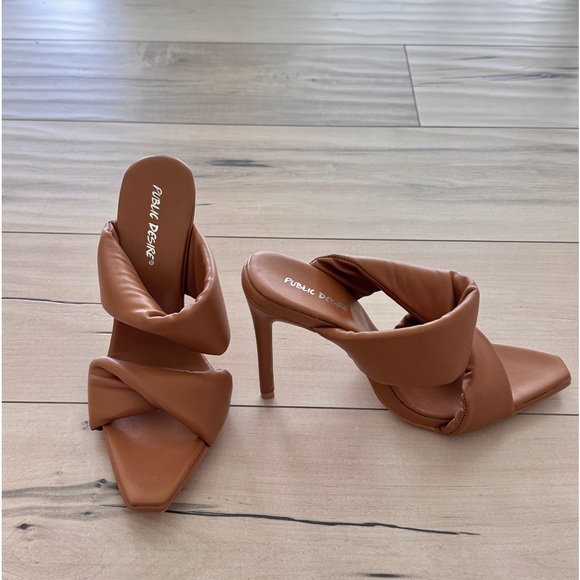 AMBER X PUBLIC DESIRE AVATAR Size 6 PADDED TWIN STRAPS HEELS. - Picture 2 of 3